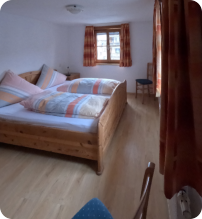 Schlafzimmer 1