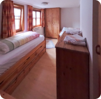 Schlafzimmer 2